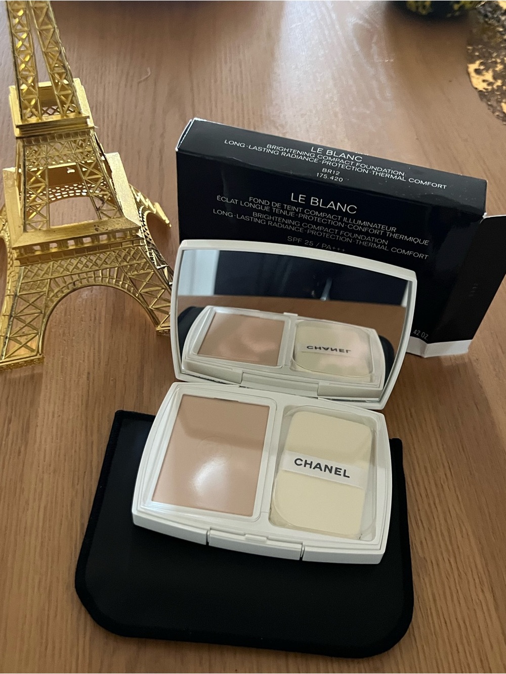 CHANEL Le Blanc Brightening Compact Foundation SPF 25 BR12 – New